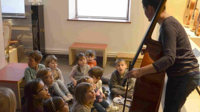 Atelier enfant musée de la lutherie