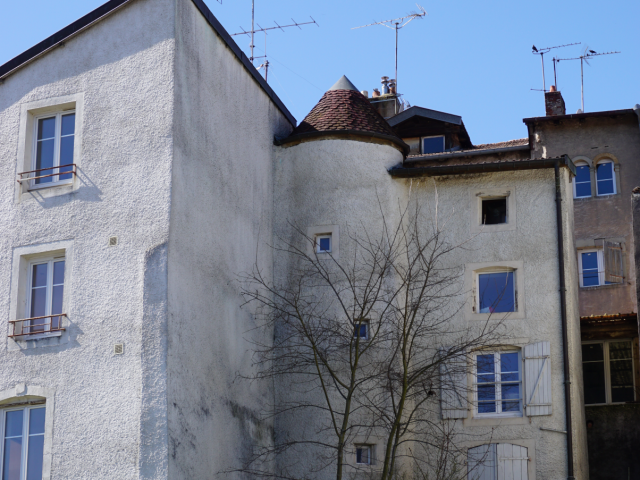 Tour Place Chantaire