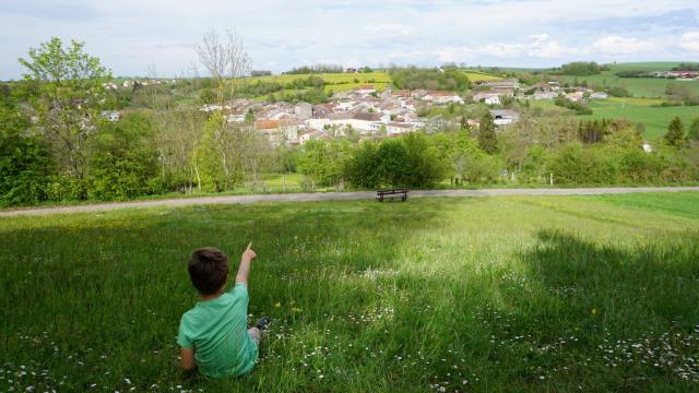 Vue Sur Ville Sur Illon